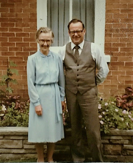 pictures/CECILIA & WILLIAM HUTCHISON/Couples/1.2.2    Gladys and Gaius Hutchison.jpg